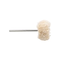 Brosse circulaire en coton montée sur mandrin pour le polissage et le lustrage des prothèses dentaires en laboratoire.